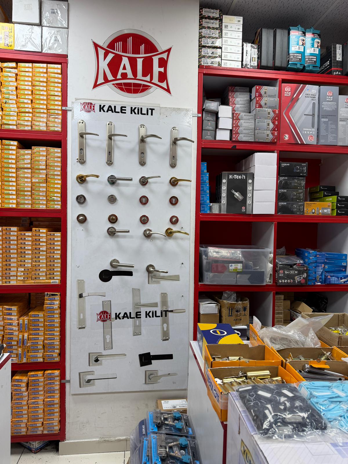 Kale Kilit Kapı Kolları Standı